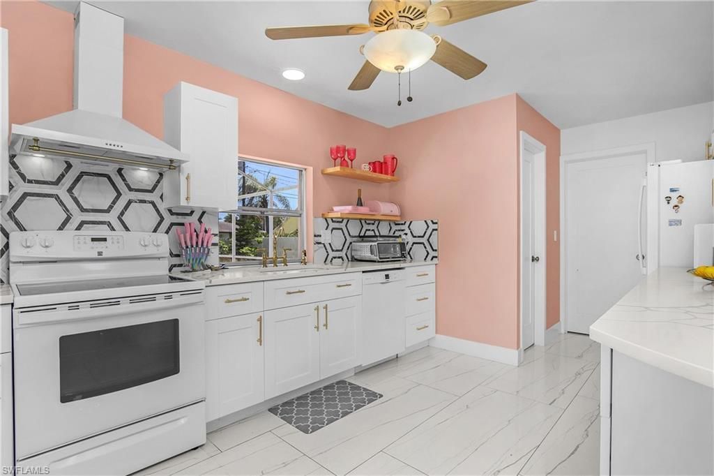 74 8th St , Bonita Springs, FL 34134 Photo