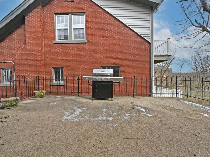 2222 Eureka Terrace, Cincinnati, OH 45219 Photo 49