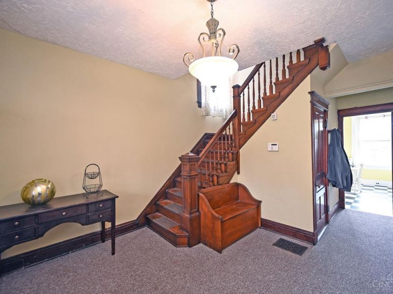 2222 Eureka Terrace, Cincinnati, OH 45219 Photo 6
