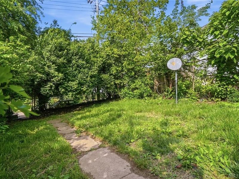 823 Wyoming Street, Dayton, OH 45410 Photo 10