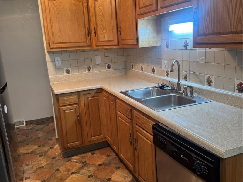 4726 Walford Road, Unit C4, Warrensville Heights, OH 44128 Photo 4