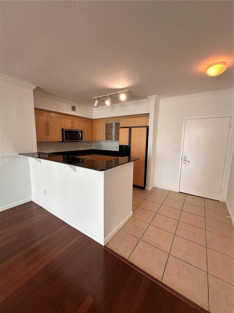 325 S Biscayne Blvd, Unit 2215, Miami, FL 33131 Photo