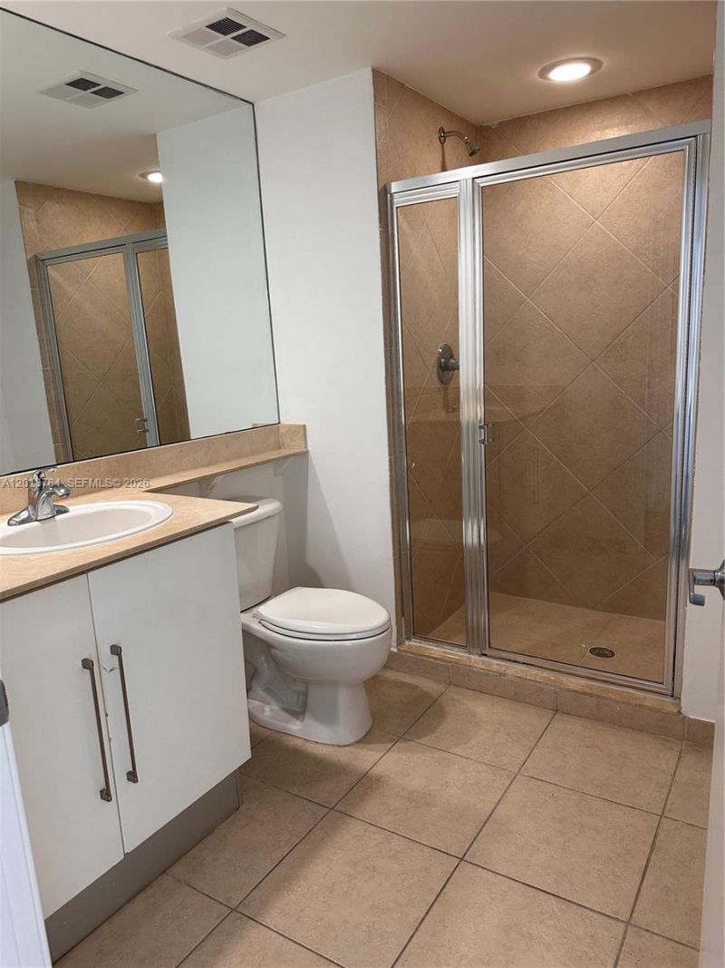325 S Biscayne Blvd, Unit 2215, Miami, FL 33131 Photo