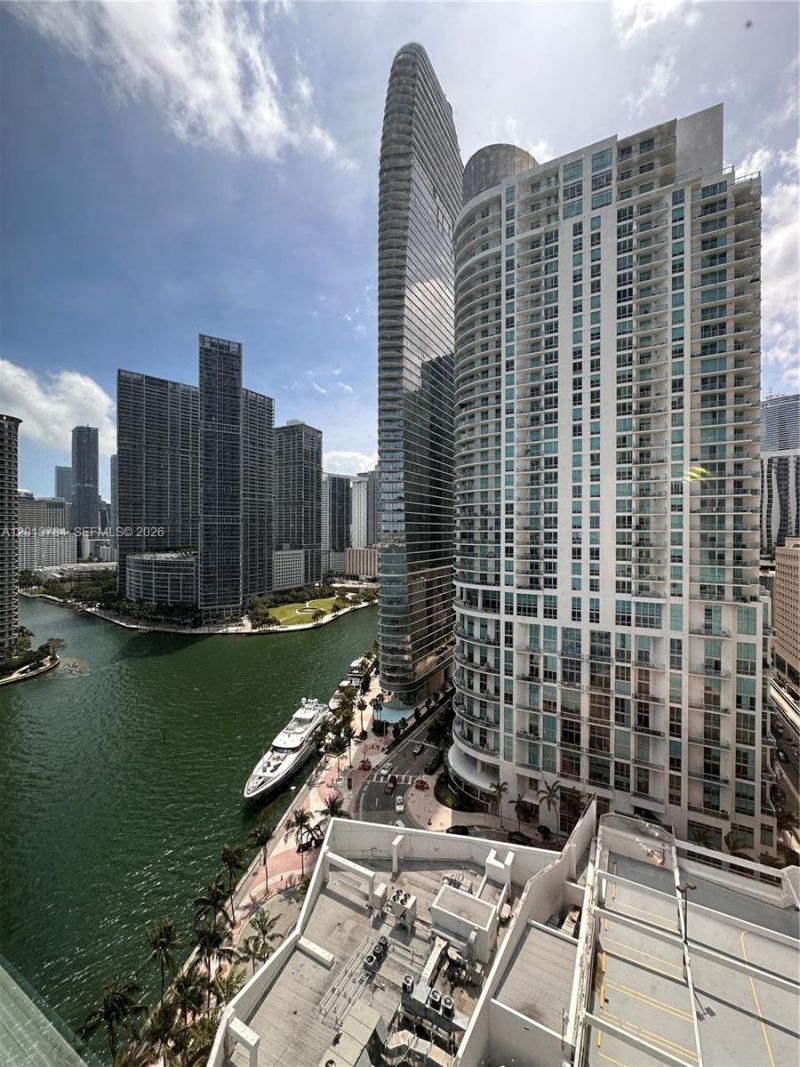 325 S Biscayne Blvd, Unit 2215, Miami, FL 33131 Photo