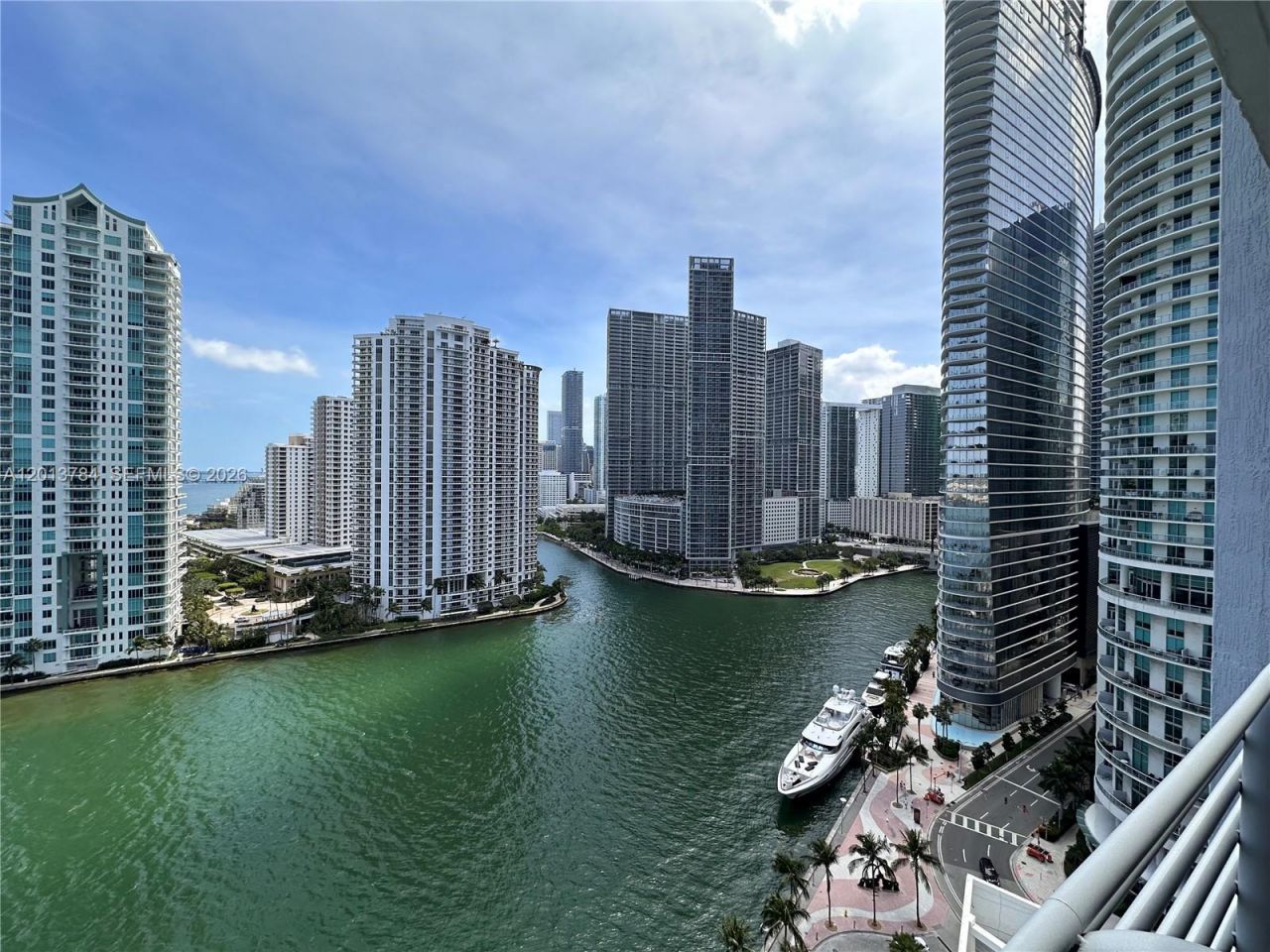 325 S Biscayne Blvd, Unit 2215, Miami, FL 33131 Photo