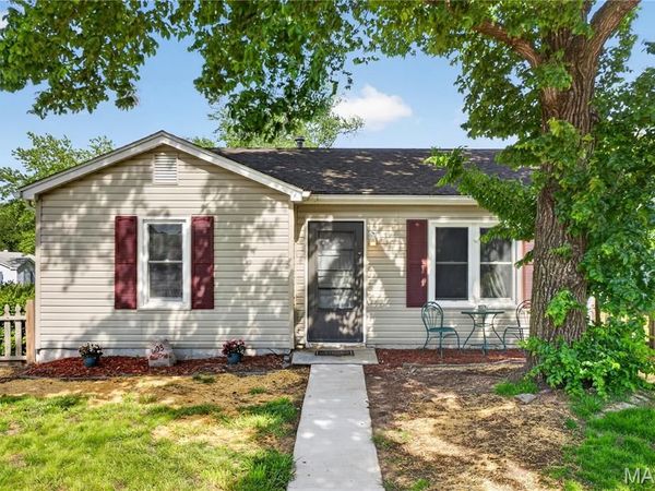 603 Sotier Place, Wood River, IL 62095
