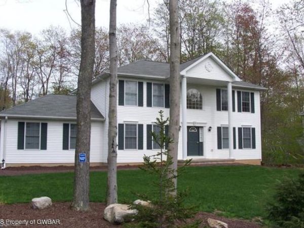 107 Jester Court, Tobyhanna, PA 18446