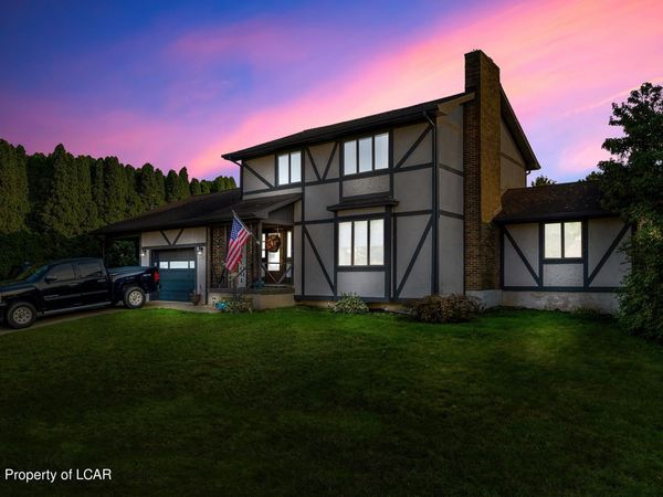122 Leslie Lane, Hughestown, PA 18640