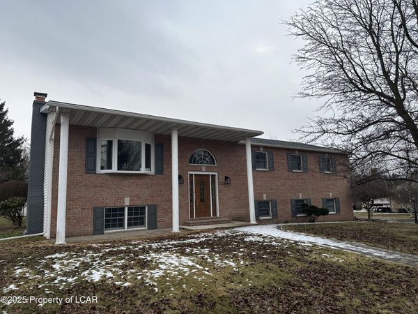 112 Doral Drive, Sugarloaf, PA 18249