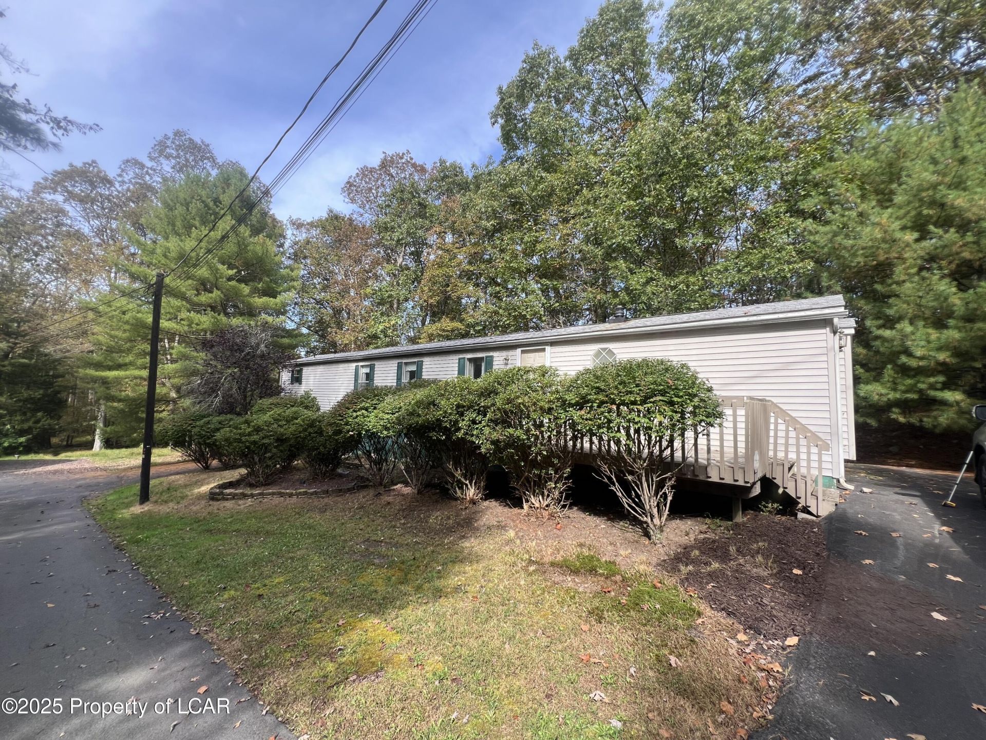 41 Henry Drive Mountain Top, PA 