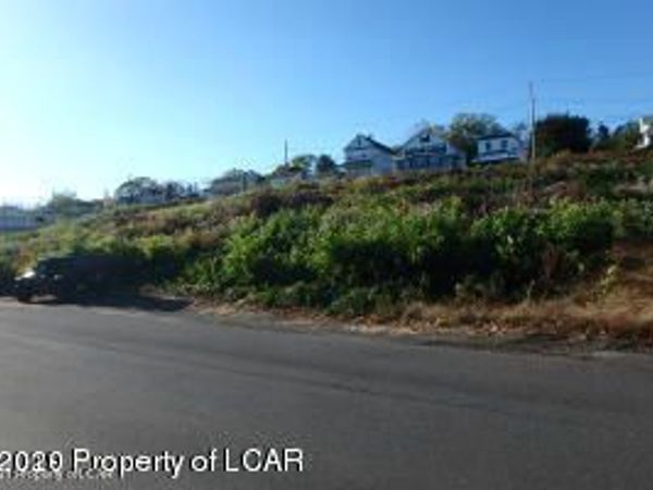 Grove Street, Pringle, PA 18704