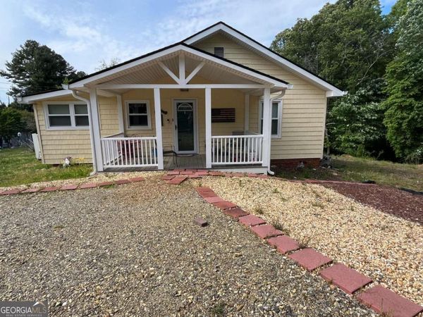 131 Hillcrest Drive, Mccaysville, GA 30555