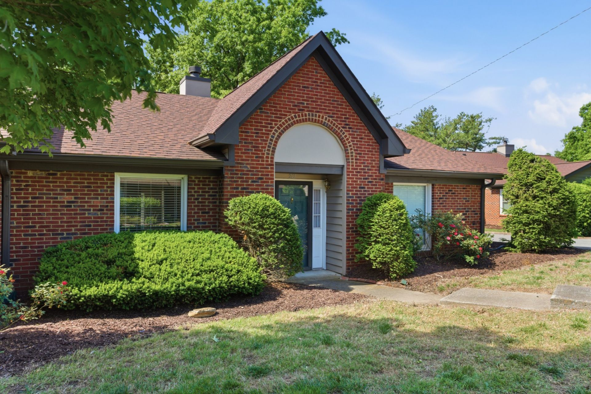 212 Highland Villa Cir, Nashville, TN 37211 Main Photo