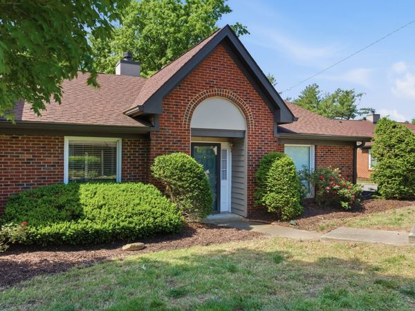 212 Highland Villa Cir, Nashville, TN 37211