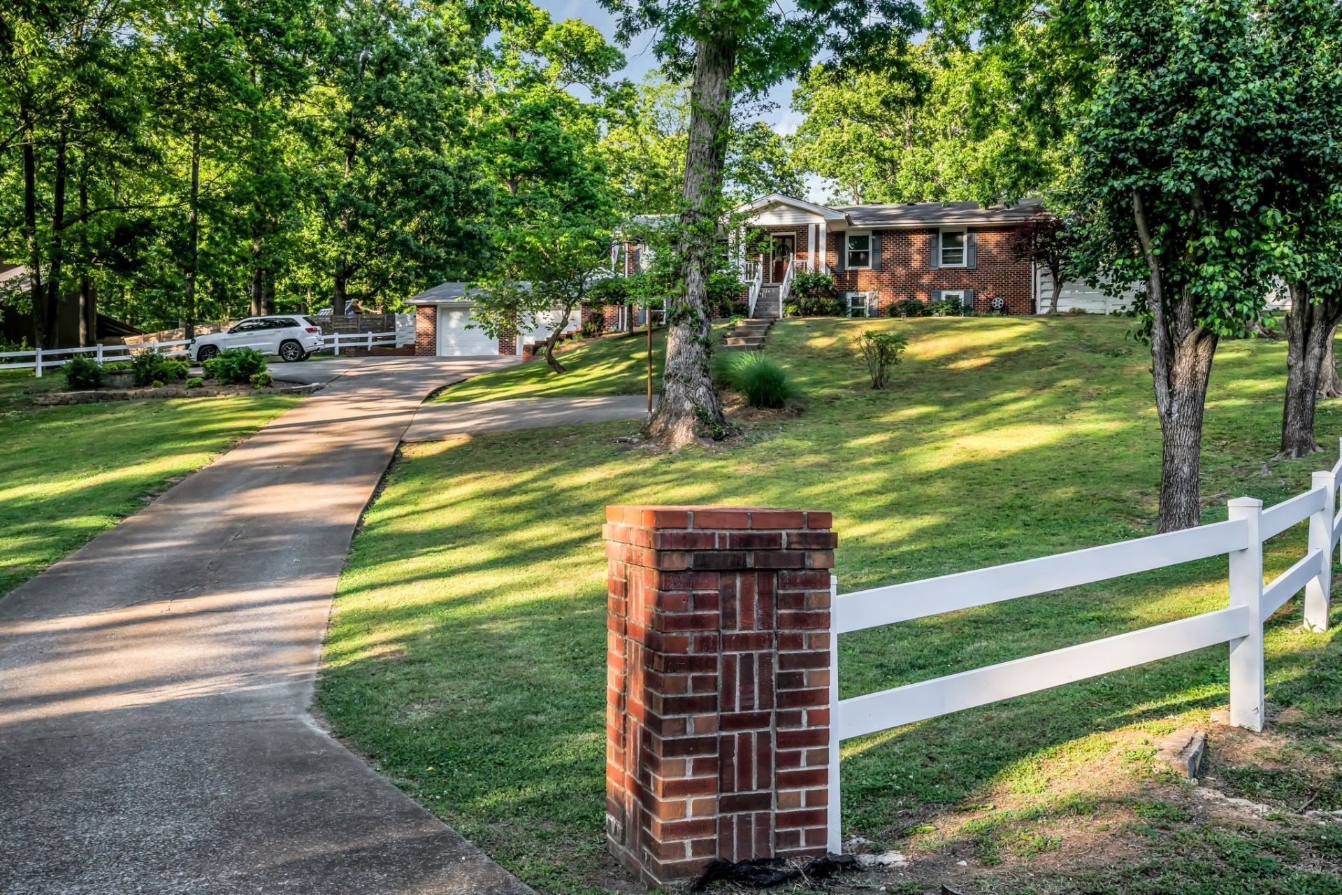 101 Sunrise Ln, Dickson, TN 37055 Main Photo