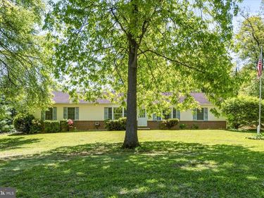 6254 HICKORY ROAD, STEWARTSTOWN, PA 17363