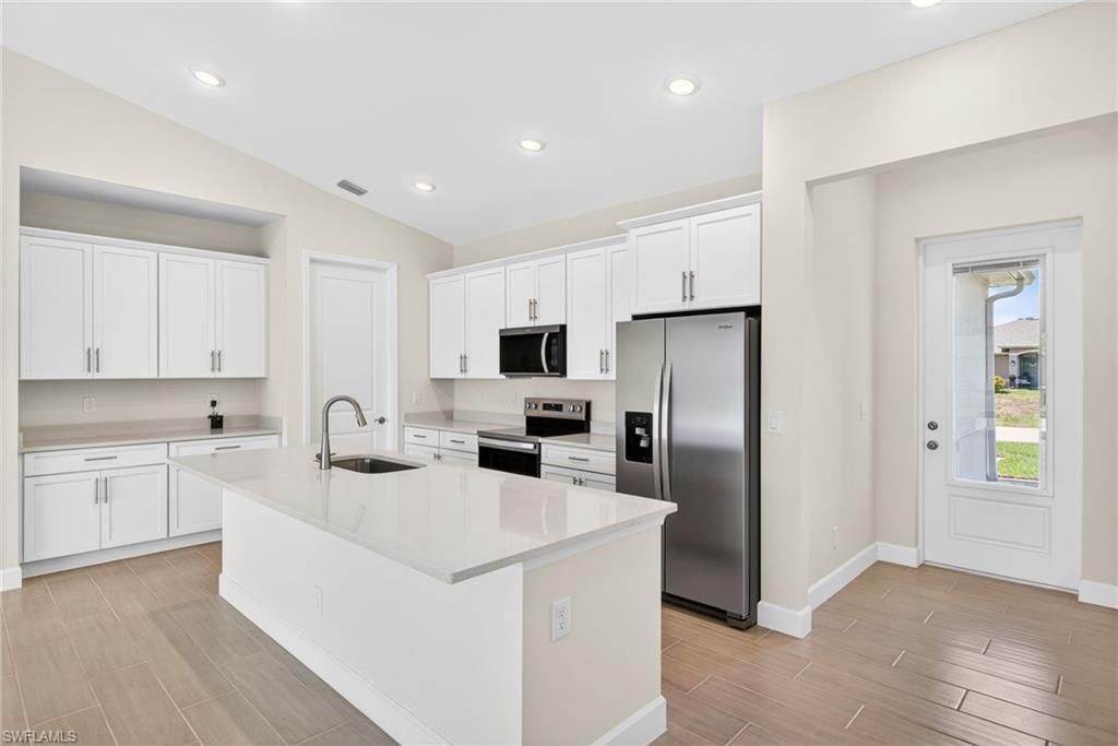 122 SW 21st Ter, Cape Coral, FL 33991 Photo