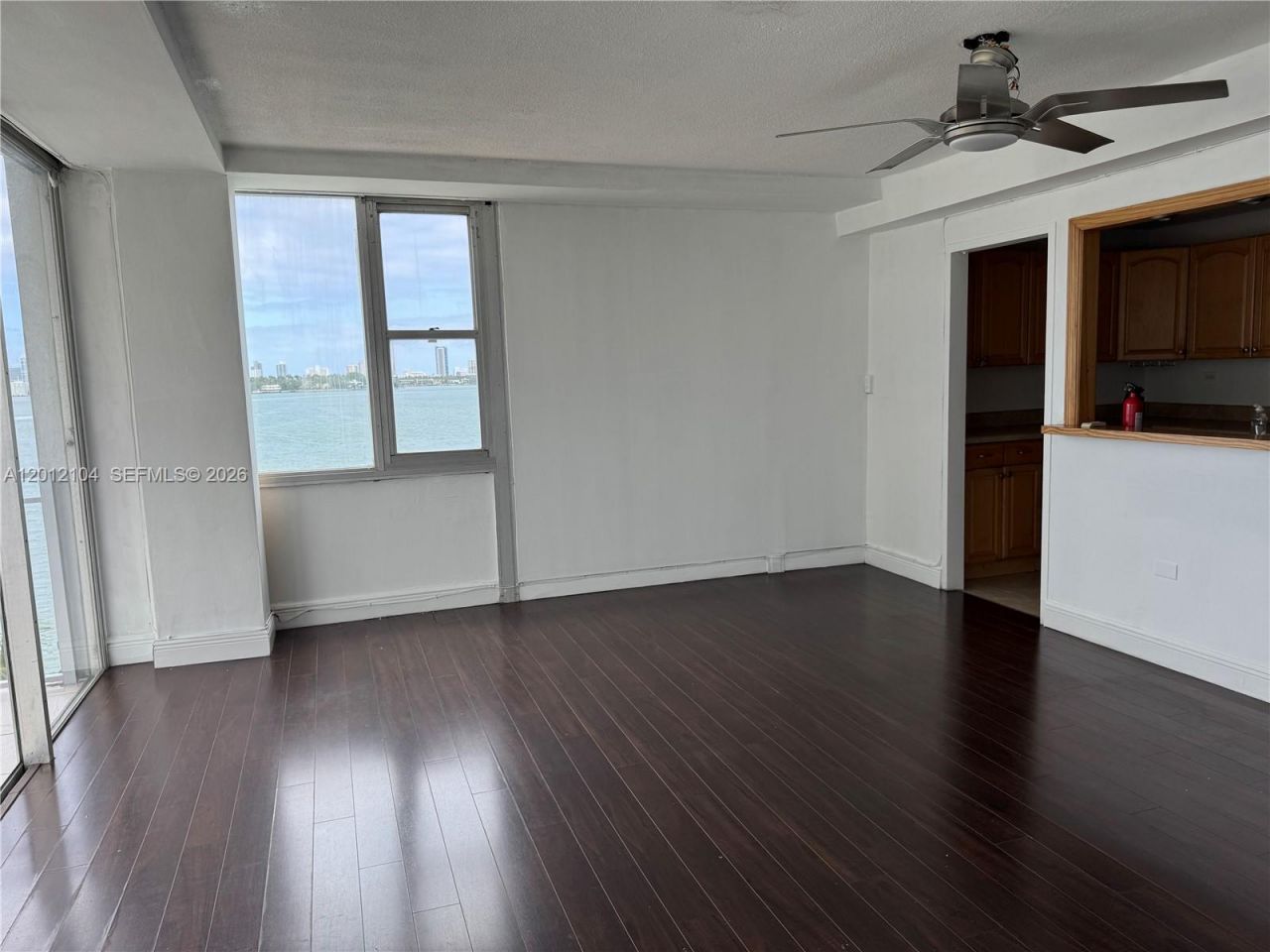 7545 E Treasure Dr, Unit 5G, North Bay Village, FL 33141 Photo