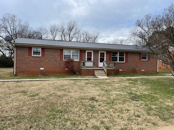 110 Allen Dr , Winchester, TN 37398