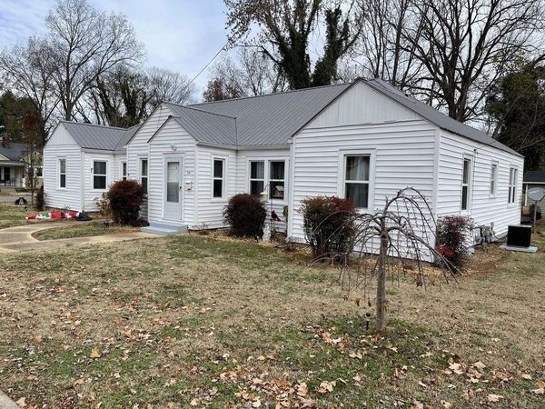 810 N High St , Winchester, TN 37398