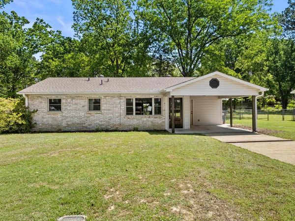 1002 N Holly, Searcy, AR 72143