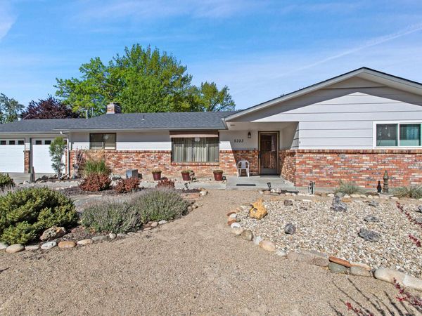 5393 N Fieldcrest Dr, Boise, ID 83704