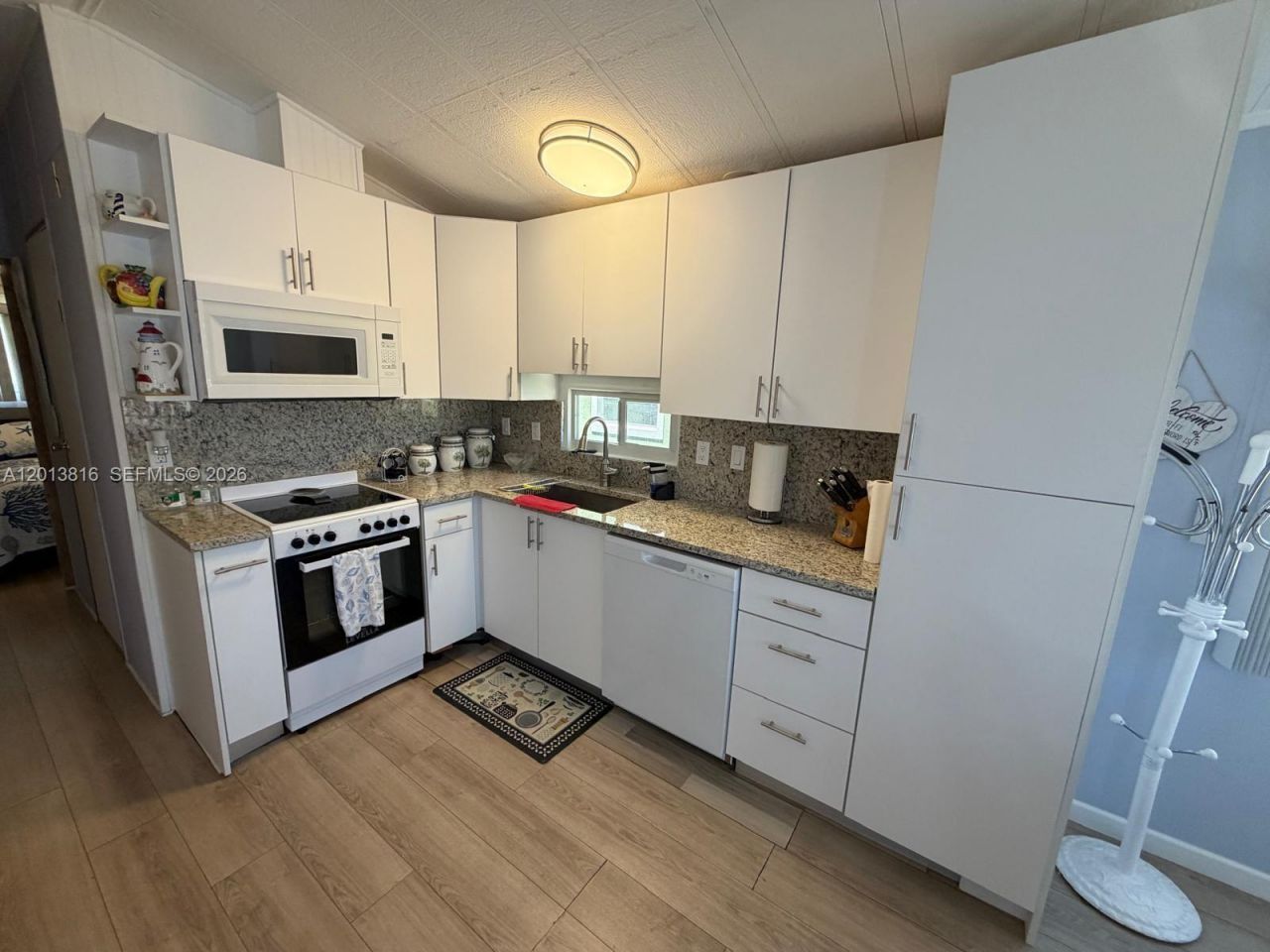 979 Nettles Blvd, Jensen Beach, FL 34957 Photo