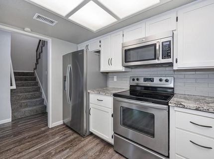212 Wales Dr, Folsom, CA 95630 Photo