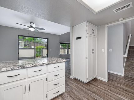 212 Wales Dr, Folsom, CA 95630 Photo