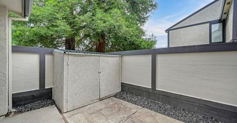 212 Wales Dr, Folsom, CA 95630 Photo