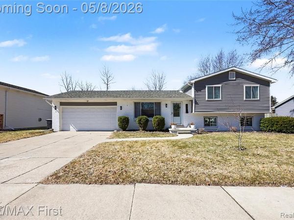 690 Montana Street, Marysville, MI 48040