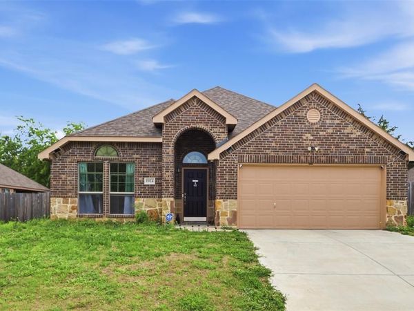 1924 CARRINGTON, Glenn Heights, TX 75154