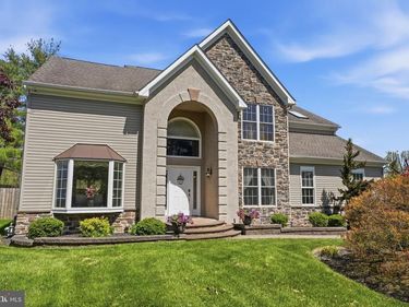 503 HEATONS MILL DRIVE, LANGHORNE, PA 19047