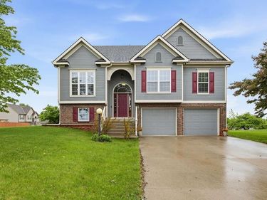 502 Alexandria Court, Gower, MO 64454