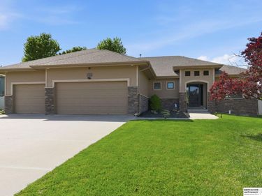 2210 Lola Circle, Bellevue, NE 68147
