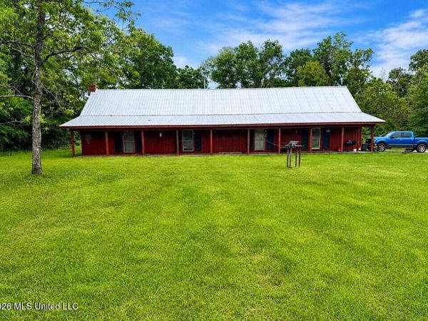 1077 Cleveland Street, Hazlehurst, MS 39083