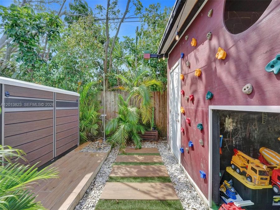 Property Image 16