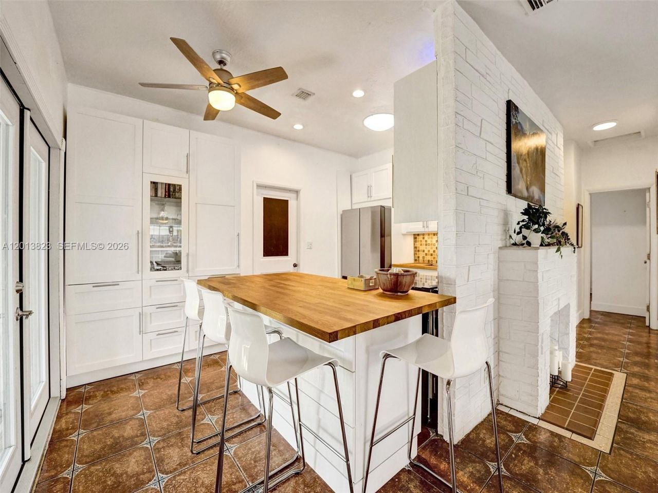 918 NE 4th Court , Hallandale Beach, FL 33009 Photo