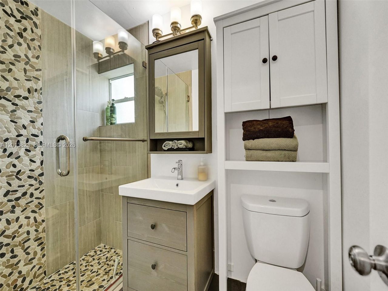 918 NE 4th Court , Hallandale Beach, FL 33009 Photo
