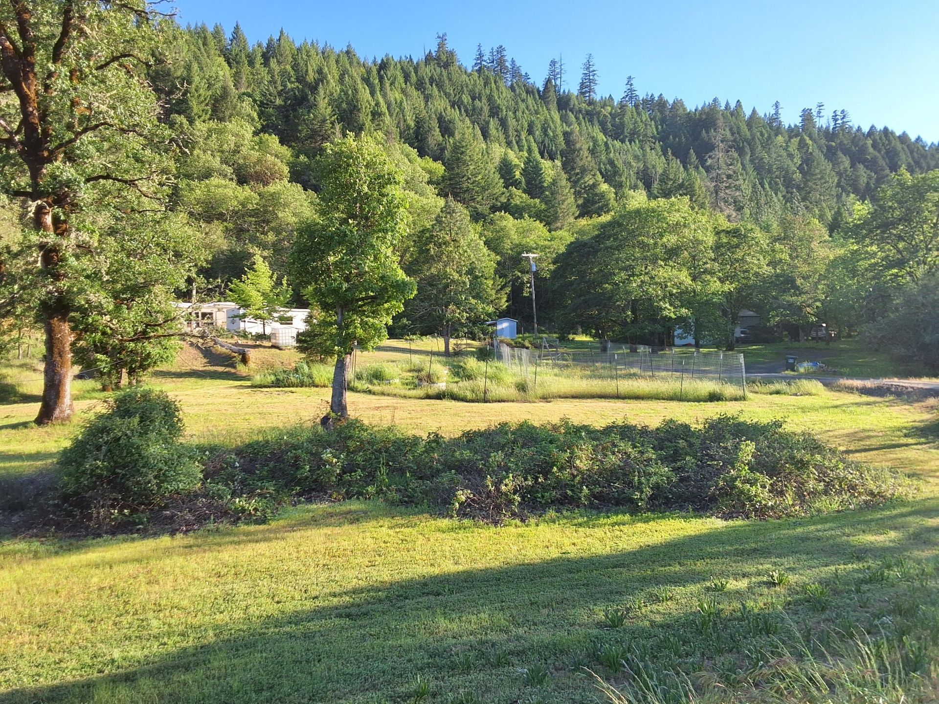 727 Wilderville Lane, Grants Pass, OR 97527 Main Photo