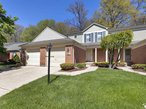 7920 Rivergate Drive, Westland, MI 48185