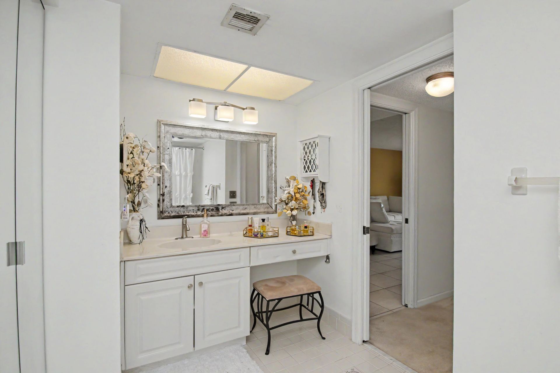 23370 N Carolwood Lane N, Unit 409, Boca Raton, FL 33428 Photo