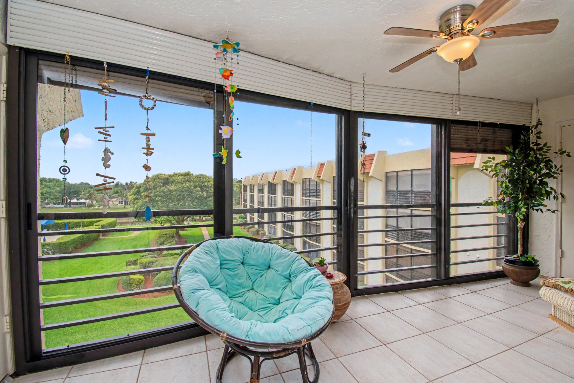 23370 N Carolwood Lane N, Unit 409, Boca Raton, FL 33428 Photo