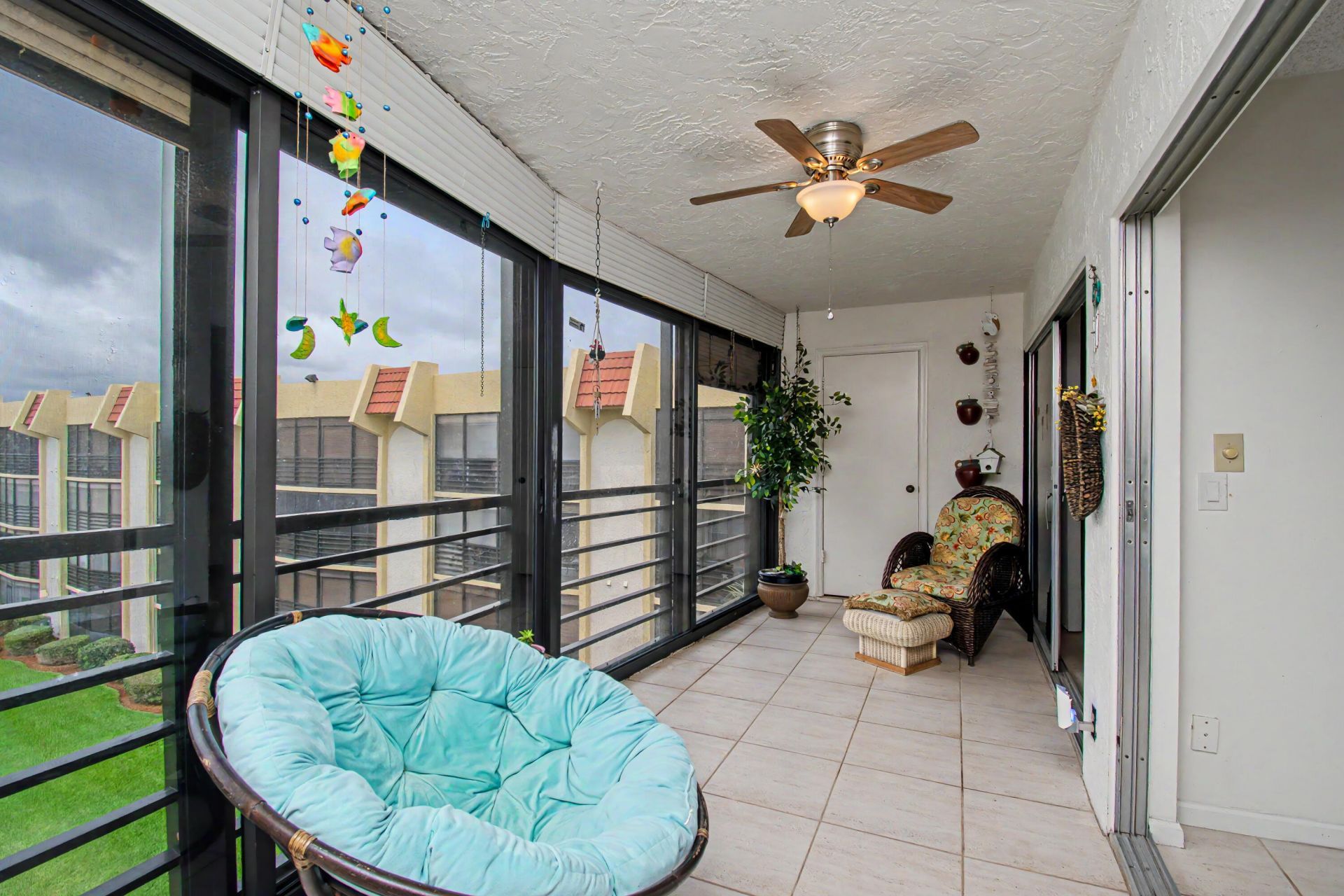 23370 N Carolwood Lane N, Unit 409, Boca Raton, FL 33428 Photo
