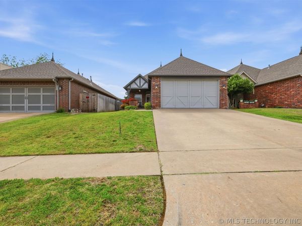 522 N Willow Court, Jenks, OK 74037
