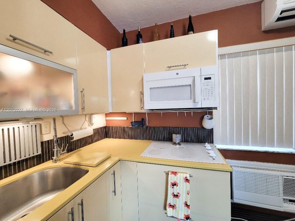 322 Harding St , Unit B101, Hollywood, FL 33019 Photo