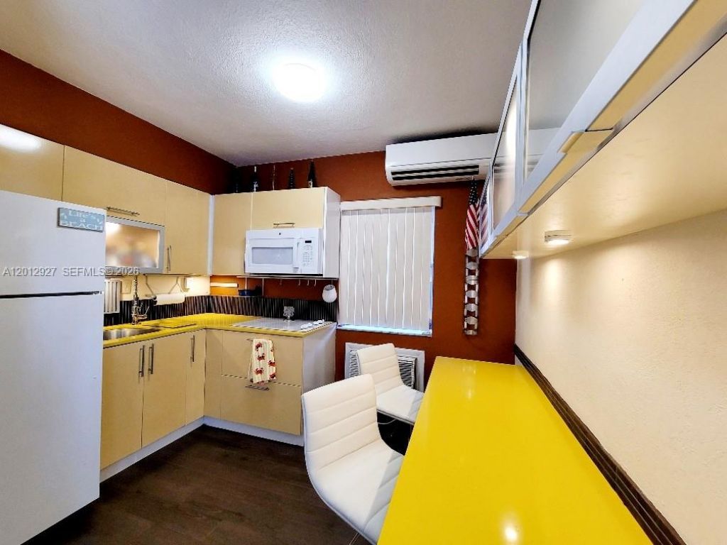 322 Harding St , Unit B101, Hollywood, FL 33019 Photo