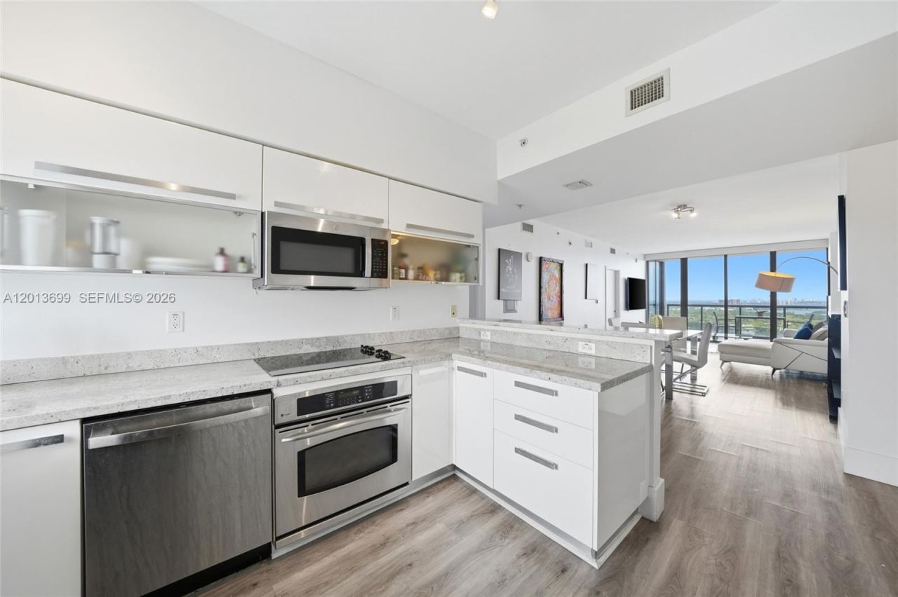 601 NE 36th St, Unit 2707, Miami, FL 33137 Photo