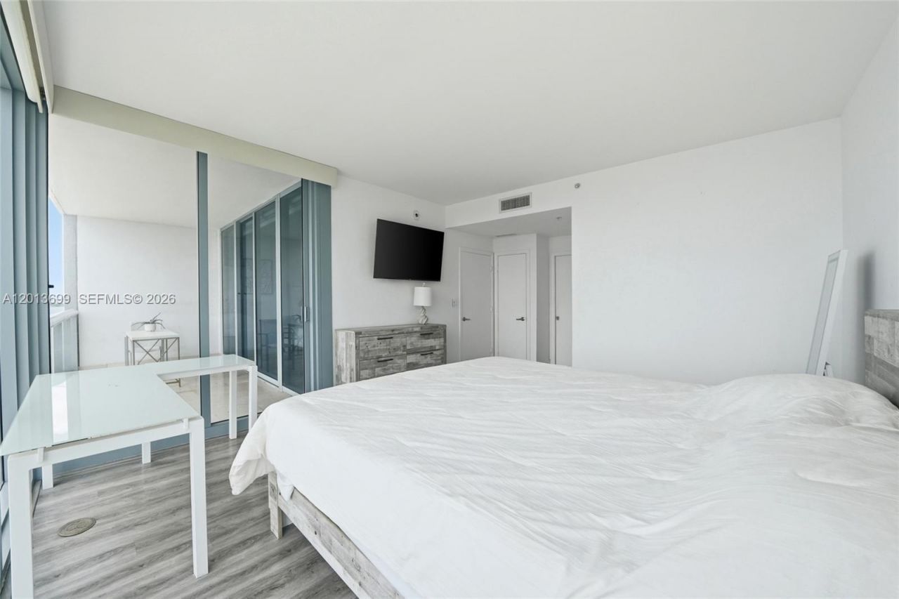 601 NE 36th St, Unit 2707, Miami, FL 33137 Photo