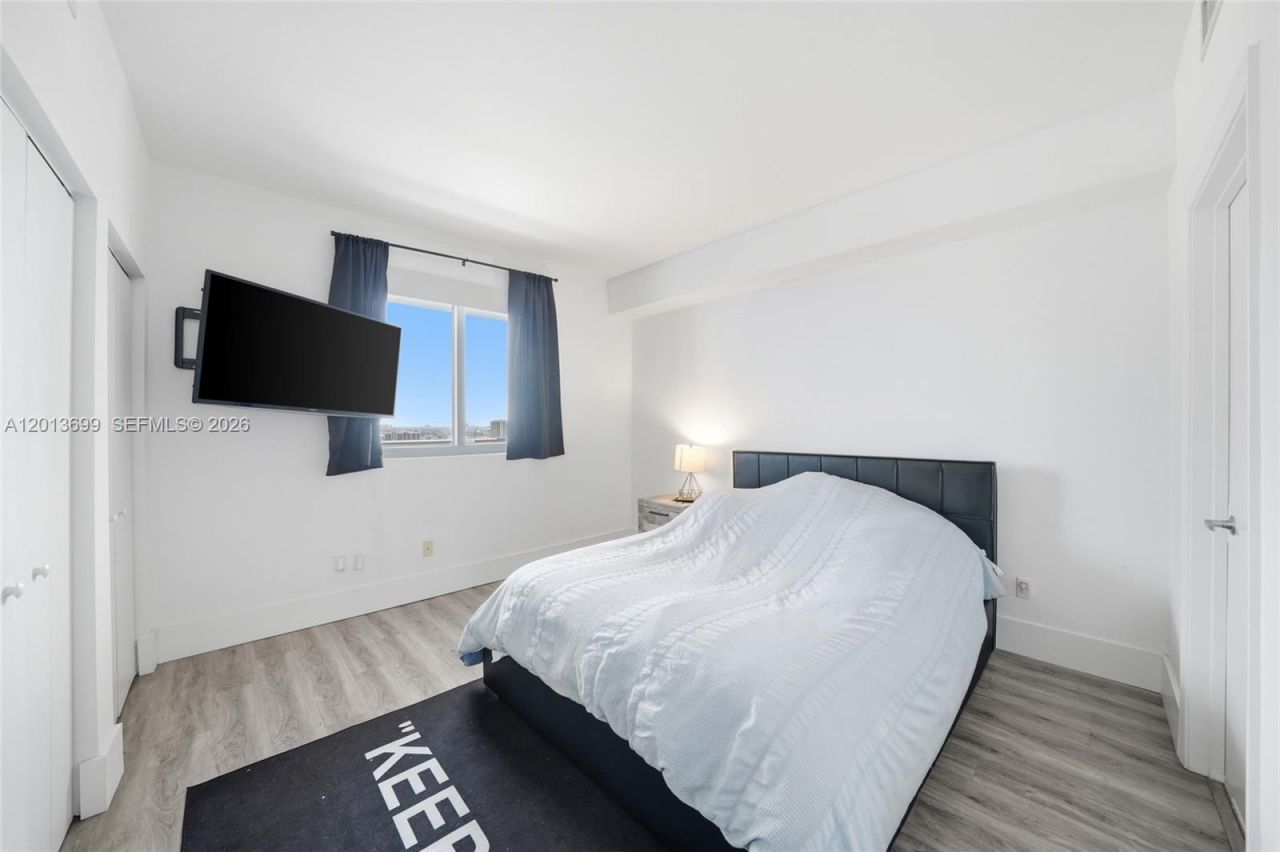601 NE 36th St, Unit 2707, Miami, FL 33137 Photo